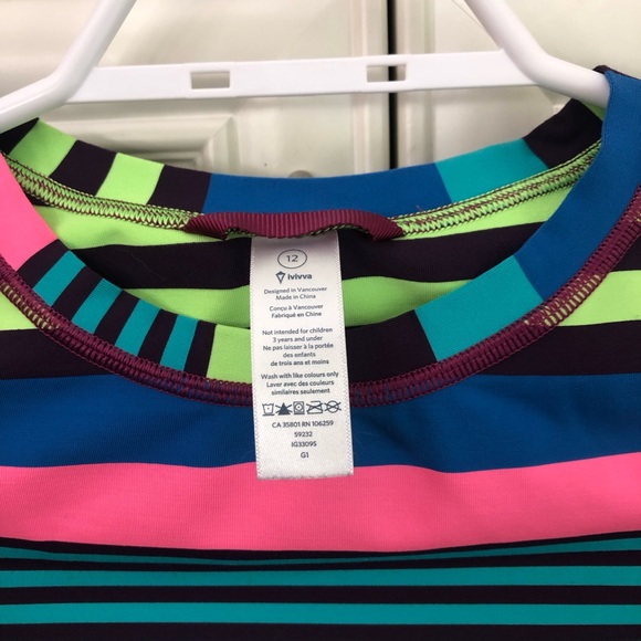 Ivivva by Lululemon athletic shirt / rashguard π - Picture 8 of 9